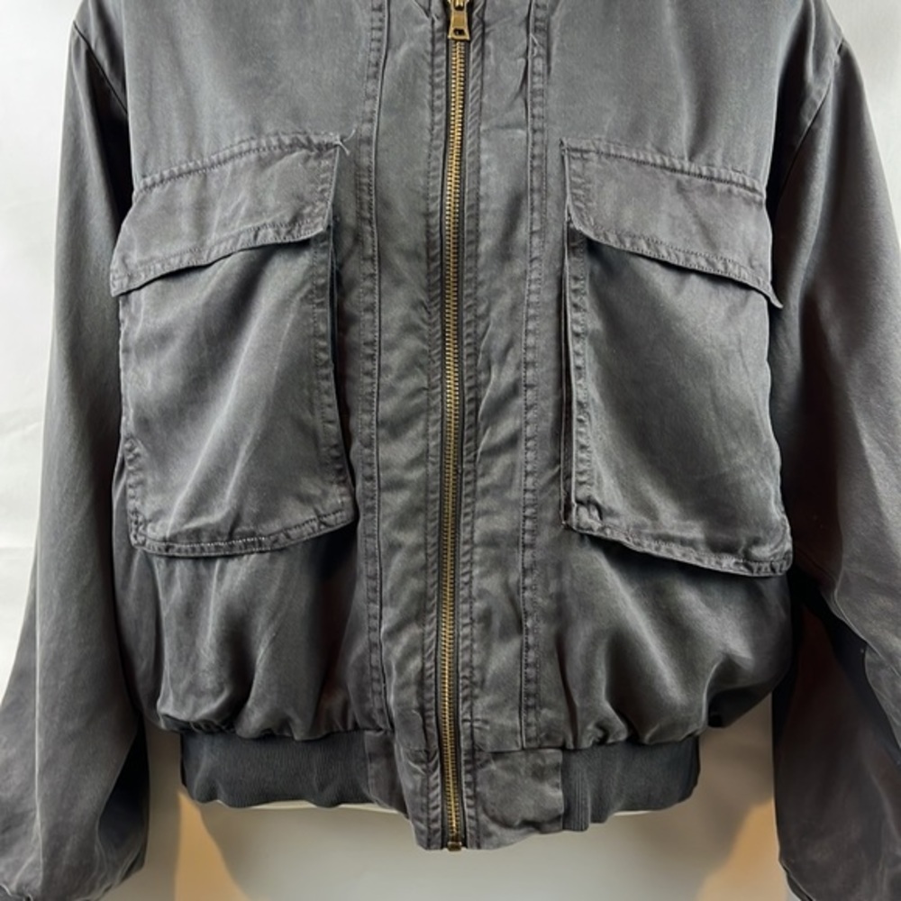 Young Fabulous & Broke Gray Utility Style Cropped Bomber Jacket Size M - Picture 4 of 10